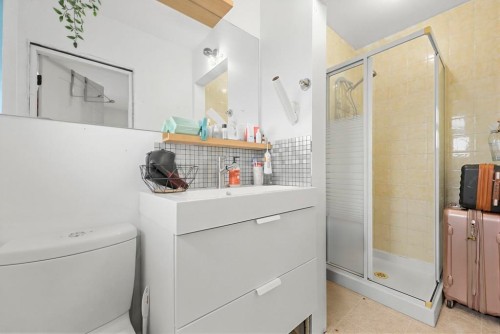 4580 Boundary Road, Burnaby, BC - Indoor Photo Showing Bathroom