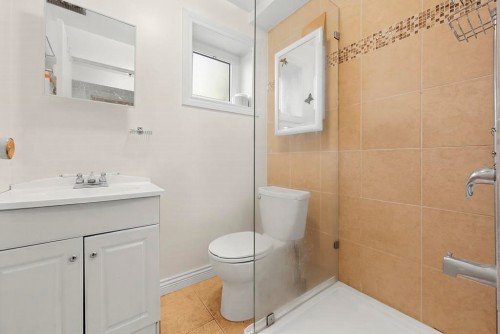 4580 Boundary Road, Burnaby, BC - Indoor Photo Showing Bathroom