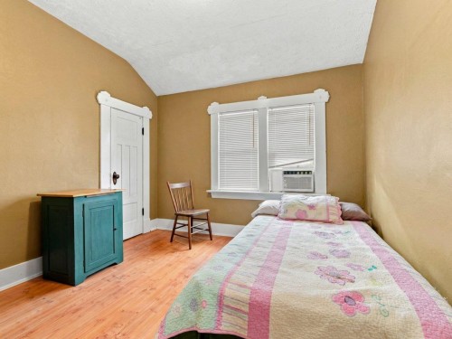 3606 Carolina Street, Vancouver, BC - Indoor Photo Showing Bedroom