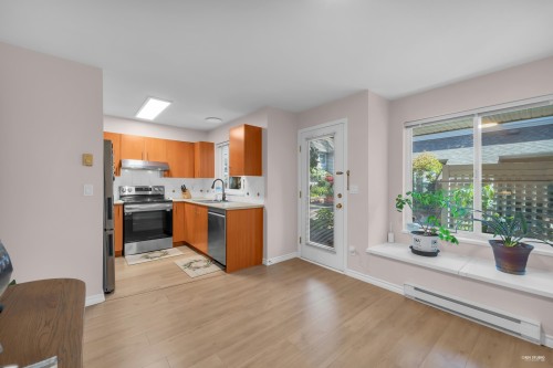 5-7360 Gilbert Road, Richmond, BC - Indoor Photo Showing Kitchen