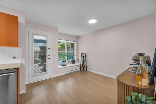 5-7360 Gilbert Road, Richmond, BC - Indoor