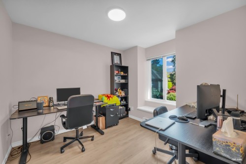 5-7360 Gilbert Road, Richmond, BC - Indoor Photo Showing Office