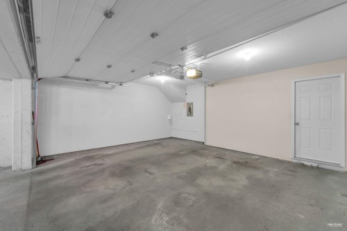 5-7360 Gilbert Road, Richmond, BC - Indoor Photo Showing Garage