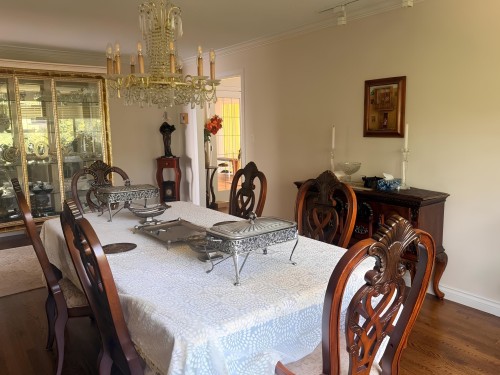1560 Vinson Creek, West Vancouver, BC - Indoor Photo Showing Dining Room