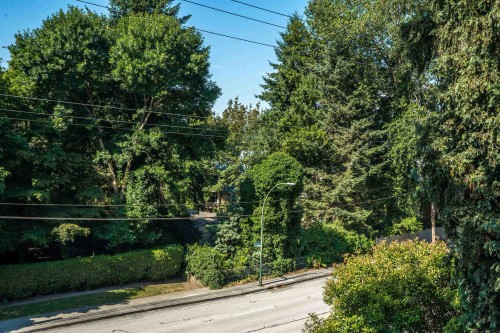 305 Marathon Court, Coquitlam, BC - Outdoor