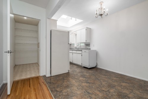305 Marathon Court, Coquitlam, BC - Indoor