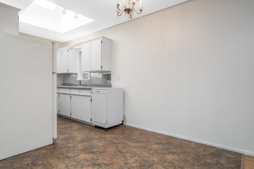 305 Marathon Court, Coquitlam, BC - Indoor