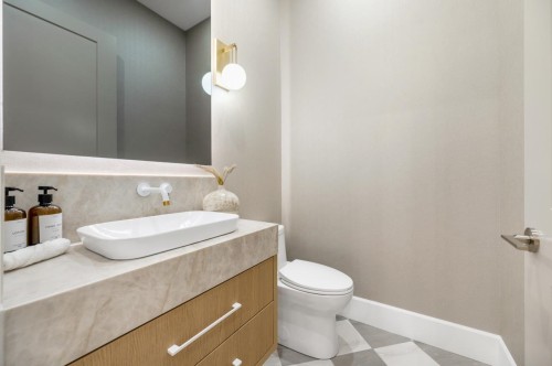 2078 57Th Avenue W, Vancouver, BC - Indoor Photo Showing Bathroom