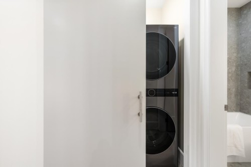 2078 57Th Avenue W, Vancouver, BC - Indoor Photo Showing Laundry Room
