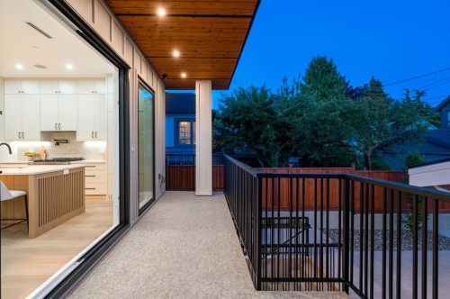 2078 57Th Avenue W, Vancouver, BC -  With Exterior