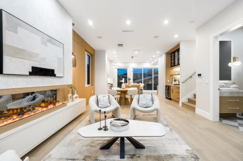 2078 57Th Avenue W, Vancouver, BC - Indoor