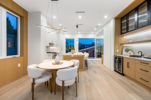2078 57Th Avenue W, Vancouver, BC - Indoor Photo Showing Dining Room