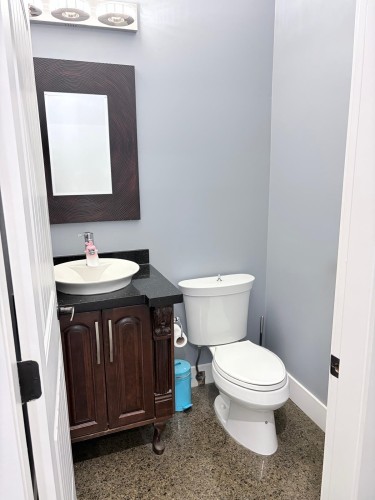 8068 11Th Avenue, Burnaby, BC - Indoor Photo Showing Bathroom