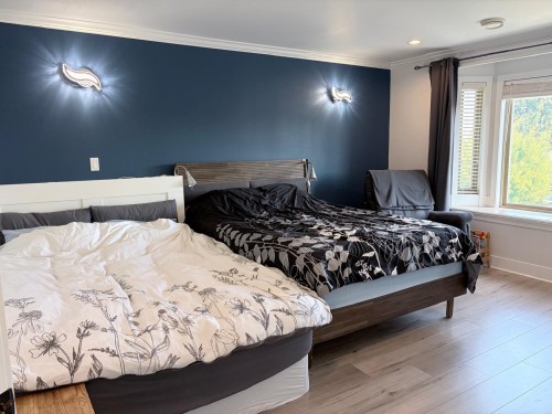 8068 11Th Avenue, Burnaby, BC - Indoor Photo Showing Bedroom
