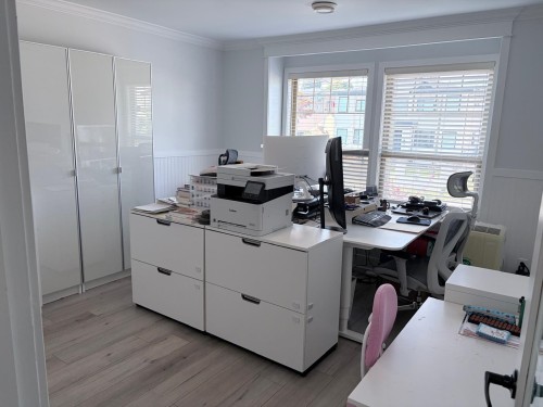 8068 11Th Avenue, Burnaby, BC - Indoor Photo Showing Office