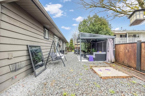 22938 Fuller Avenue, Maple Ridge, BC - Outdoor With Exterior