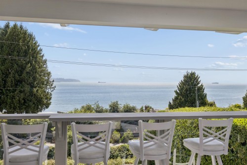 2621 Bellevue Avenue, West Vancouver, BC - Outdoor With Body Of Water