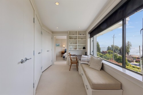 2621 Bellevue Avenue, West Vancouver, BC - Indoor