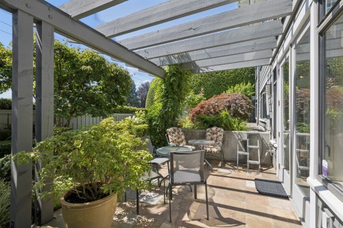 2621 Bellevue Avenue, West Vancouver, BC - Outdoor With Deck Patio Veranda