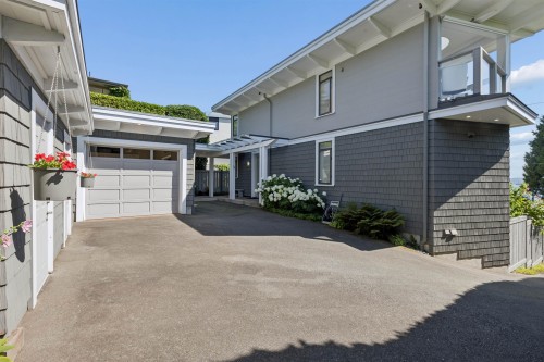 2621 Bellevue Avenue, West Vancouver, BC - Outdoor