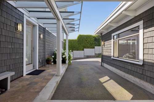 2621 Bellevue Avenue, West Vancouver, BC - Outdoor With Exterior