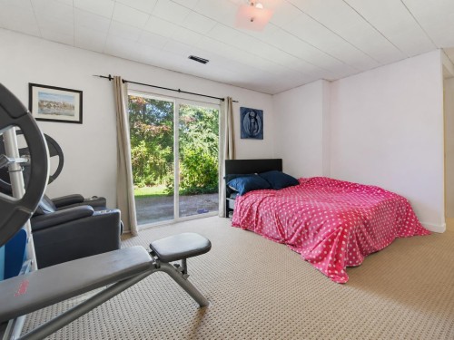 3204 Mariner Way, Coquitlam, BC - Indoor Photo Showing Bedroom