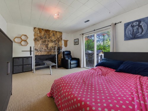 3204 Mariner Way, Coquitlam, BC - Indoor Photo Showing Bedroom