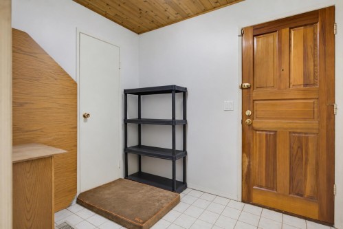 3204 Mariner Way, Coquitlam, BC - Indoor Photo Showing Laundry Room