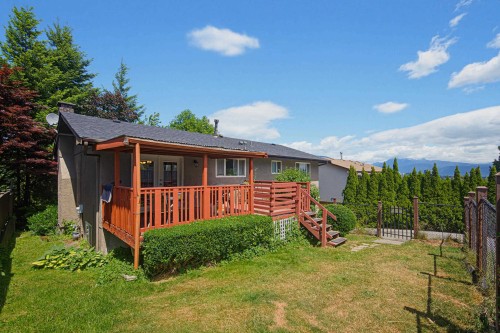 3204 Mariner Way, Coquitlam, BC - Outdoor