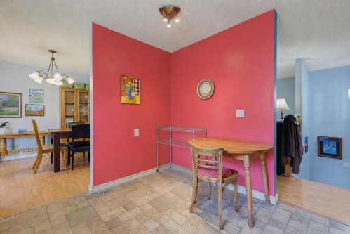 3204 Mariner Way, Coquitlam, BC - Indoor Photo Showing Living Room With Fireplace