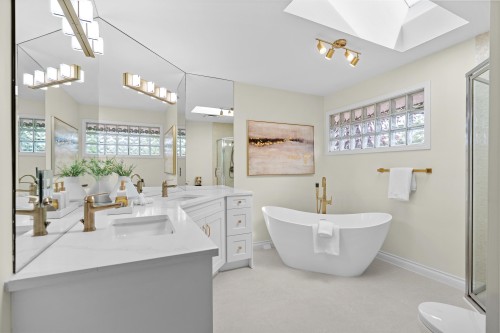 12051 Imperial Drive, Richmond, BC - Indoor Photo Showing Bathroom