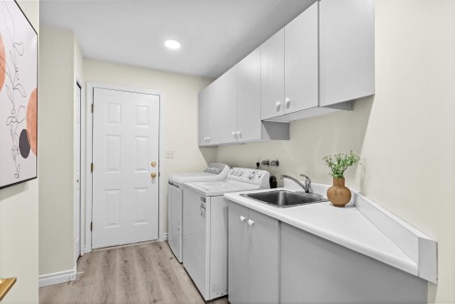 12051 Imperial Drive, Richmond, BC - Indoor Photo Showing Laundry Room
