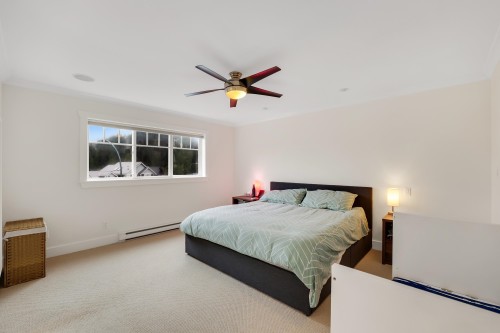 38618 Cherry Drive, Squamish, BC - Indoor Photo Showing Bedroom