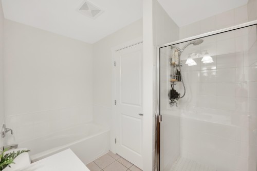 38618 Cherry Drive, Squamish, BC - Indoor Photo Showing Bathroom