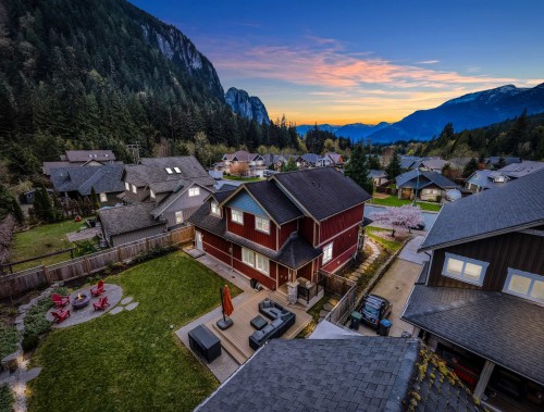 38618 Cherry Drive, Squamish, BC - Outdoor With View