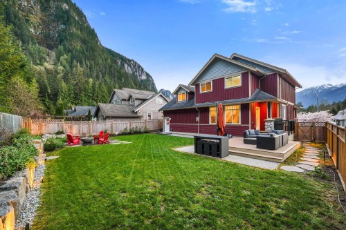 38618 Cherry Drive, Squamish, BC - Outdoor With Deck Patio Veranda