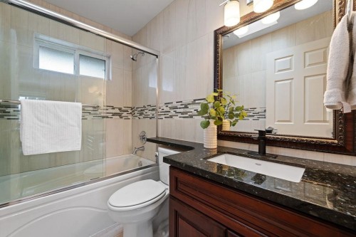 9200 Saunders Road, Richmond, BC - Indoor Photo Showing Bathroom