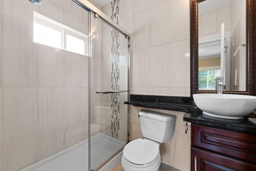 9200 Saunders Road, Richmond, BC - Indoor Photo Showing Bathroom
