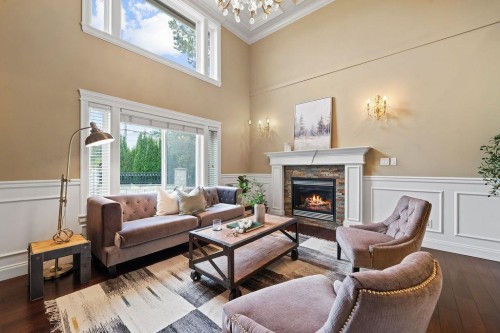 9200 Saunders Road, Richmond, BC - Indoor Photo Showing Living Room With Fireplace