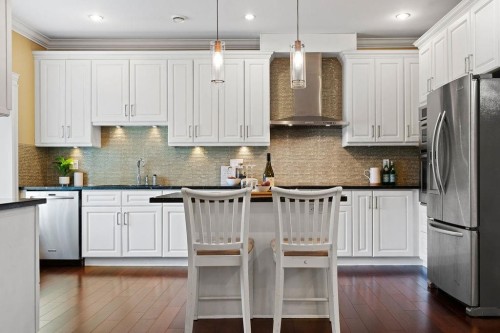 9200 Saunders Road, Richmond, BC - Indoor Photo Showing Kitchen With Upgraded Kitchen