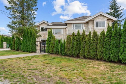 9200 Saunders Road, Richmond, BC - Outdoor