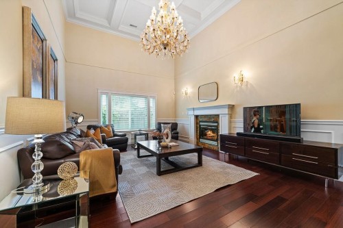 9200 Saunders Road, Richmond, BC - Indoor Photo Showing Other Room With Fireplace