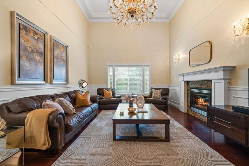 9200 Saunders Road, Richmond, BC - Indoor Photo Showing Living Room With Fireplace