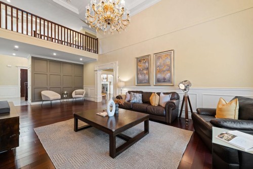 9200 Saunders Road, Richmond, BC - Indoor Photo Showing Living Room