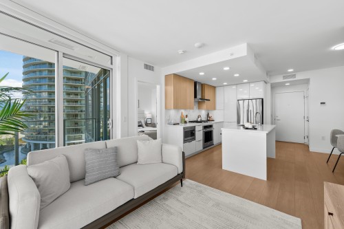 602-7683 Park Crescent, Burnaby, BC - Indoor