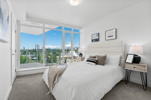 602-7683 Park Crescent, Burnaby, BC - Indoor Photo Showing Bedroom