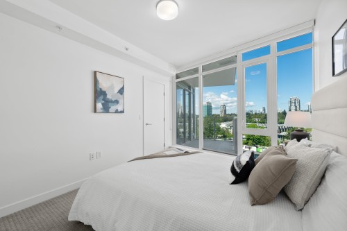 602-7683 Park Crescent, Burnaby, BC - Indoor Photo Showing Bedroom