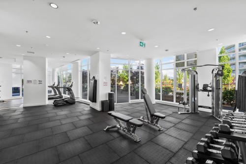 602-7683 Park Crescent, Burnaby, BC - Indoor Photo Showing Gym Room