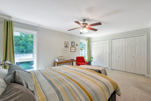 2-5600 Ladner Trunk Road, Delta, BC - Indoor Photo Showing Bedroom