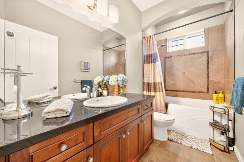3401 Horizon Drive, Coquitlam, BC - Indoor Photo Showing Bathroom
